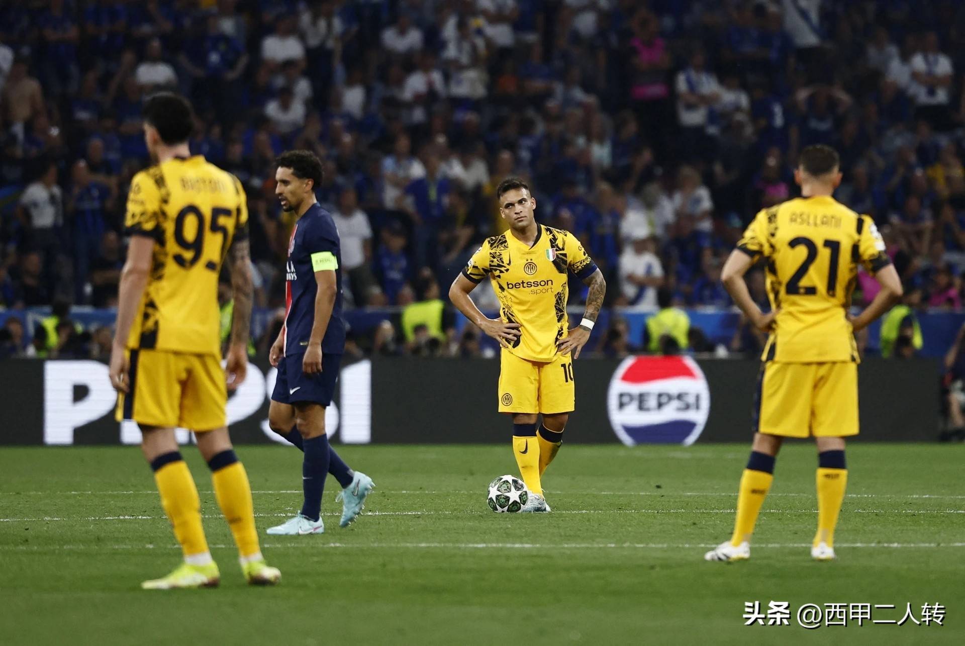 开云体育app-险胜首场状态出色，巴黎圣日耳曼观众沸腾！，阿扎伦卡重返赛场全场沸腾不已的简单介绍