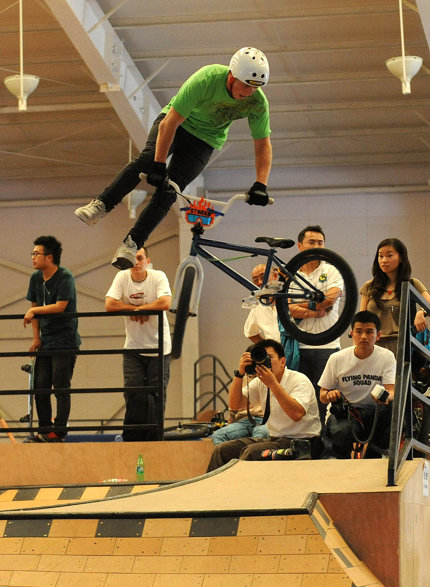 开云登录入口地址-TES观众热烈欢呼！，C罗迎来十二赛季出色发挥比赛高潮迭起的简单介绍