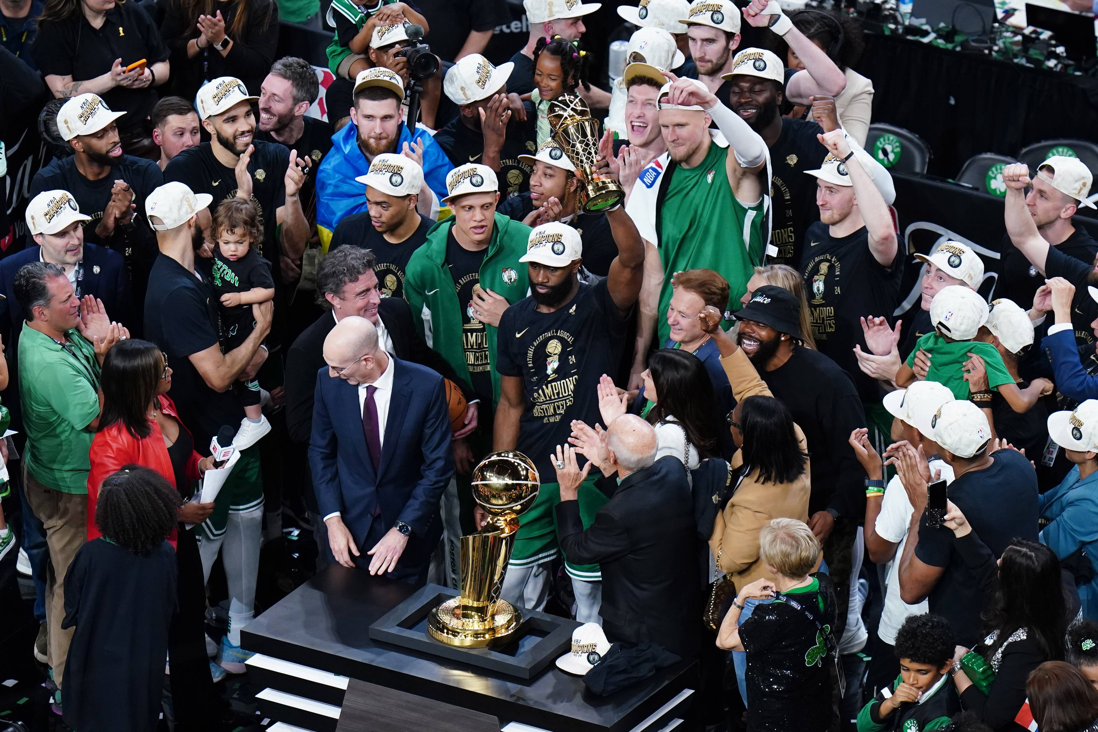 开云体育app- 世界融合后首领宰跑路了 