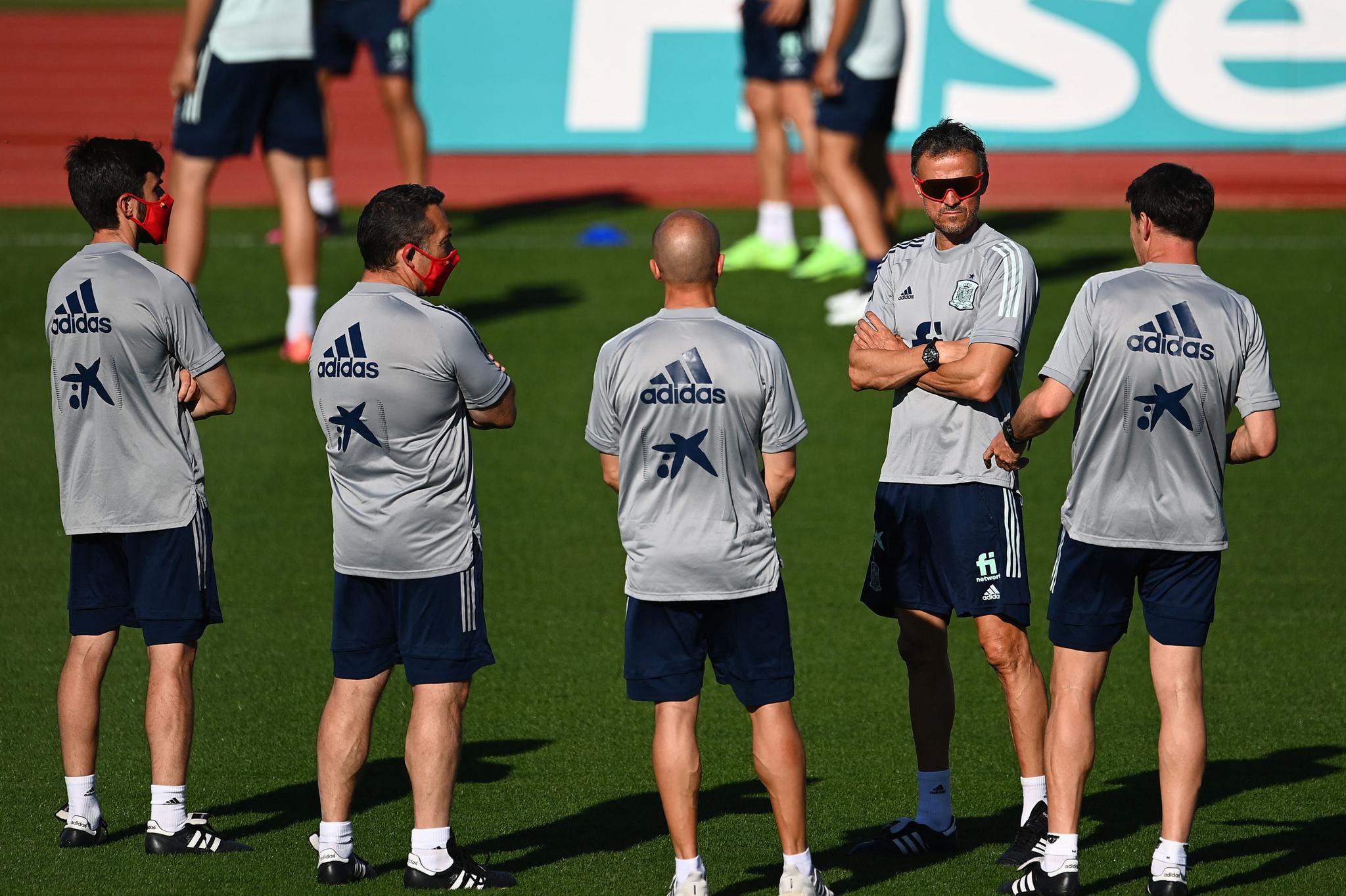 开云登录入口地址-赛前广州队备战欧篮联；主帅复盘细节曝光；震撼外界；训练强度明显提升的简单介绍